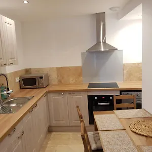 https://le-soleil-de-malaucne.fr-provencehotel.com