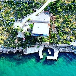  Apartment Antea