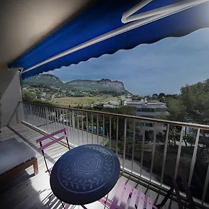 https://la-falaise-paradis-vue-mer-180.fr-provencehotel.com